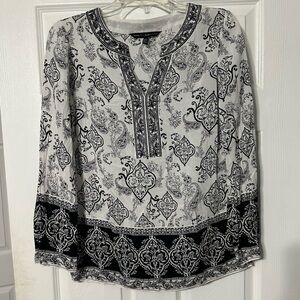 White House Black Market Graphic Blouse with Mandarin Collar